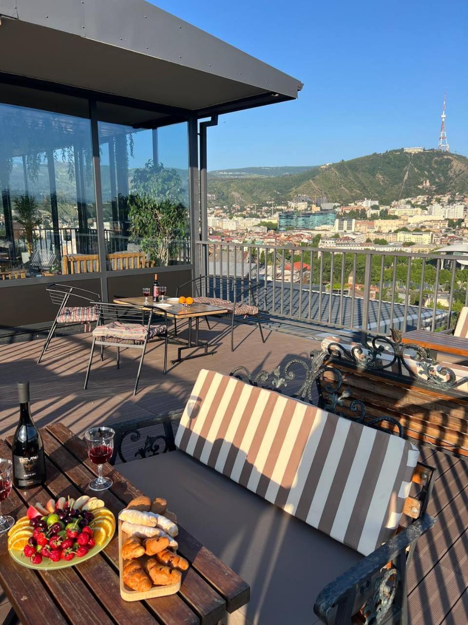 Hotel Livin Tbilisi Zewnętrze zdjęcie