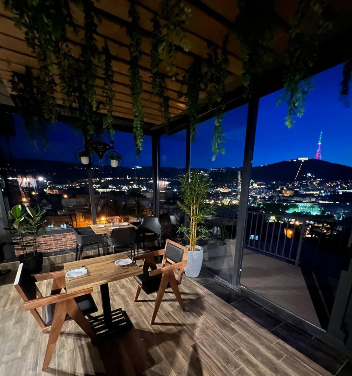 Hotel Livin Tbilisi Zewnętrze zdjęcie