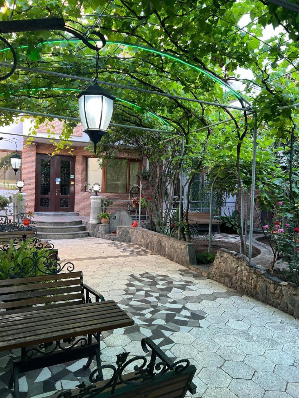 Hotel Livin Tbilisi Zewnętrze zdjęcie