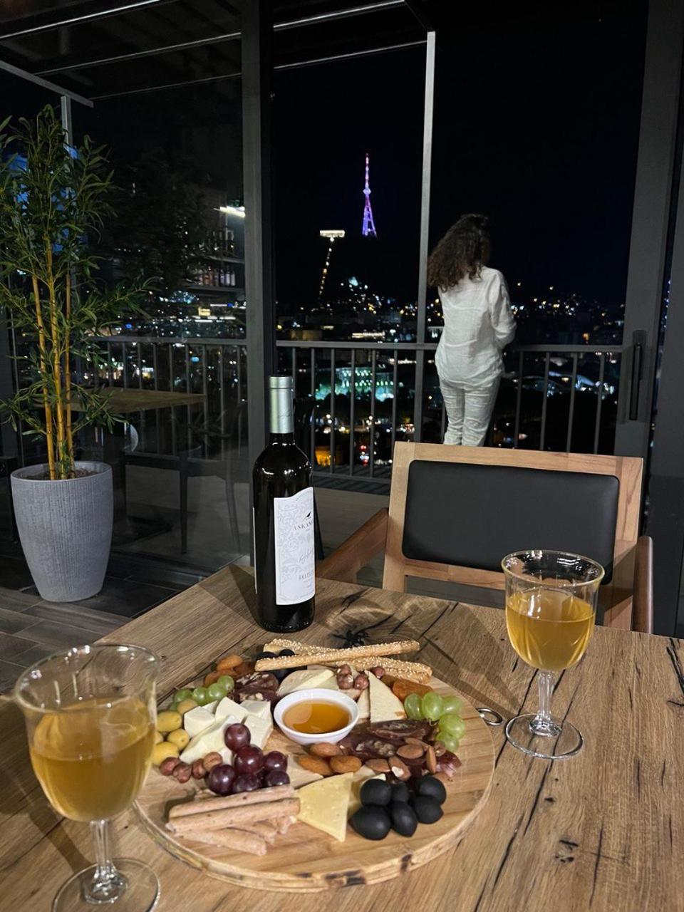 Hotel Livin Tbilisi Zewnętrze zdjęcie