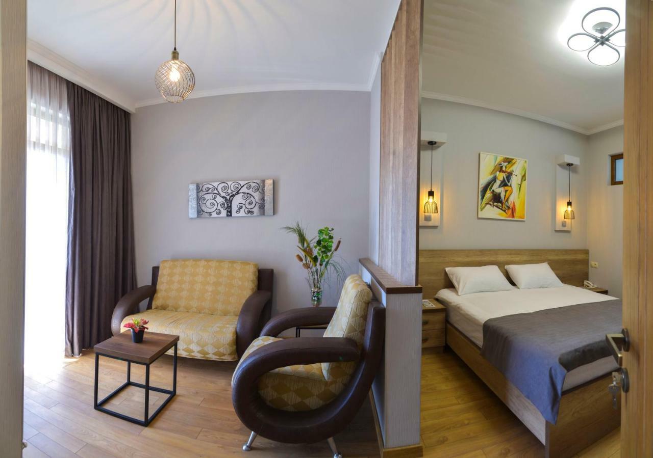 Hotel Livin Tbilisi Zewnętrze zdjęcie